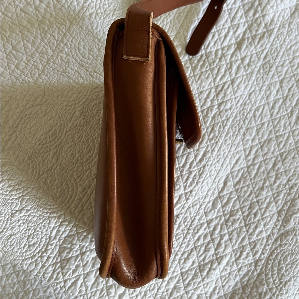 COACH Vintage Brown Leather Crossbody - Picture 6 of 7